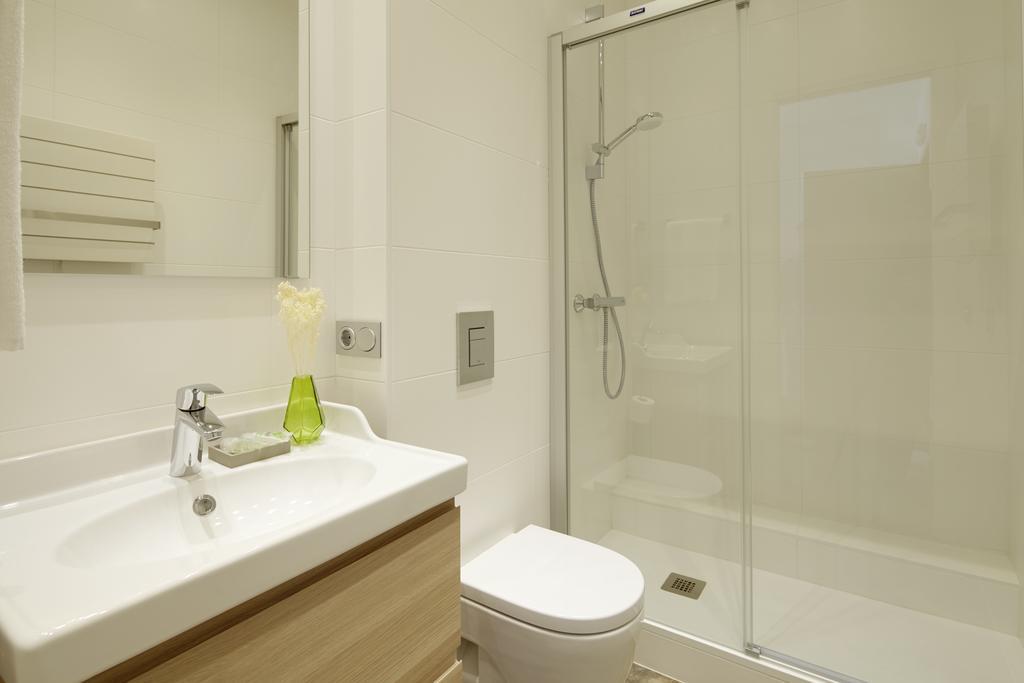 Simone By Feelfree Rentals سان سيباستيان الغرفة الصورة