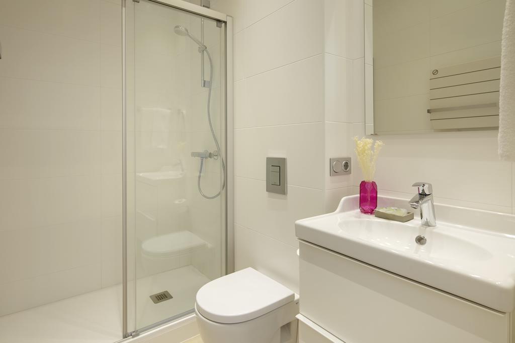 Simone By Feelfree Rentals سان سيباستيان الغرفة الصورة